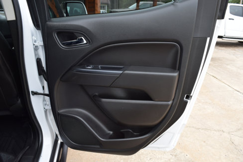 Used 2019 Chevrolet Colorado ZR2 image 16