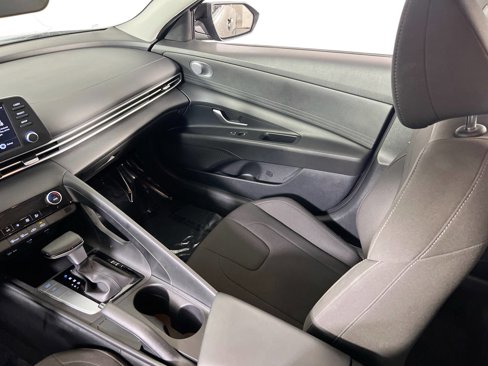 Used 2023 Hyundai Elantra SEL w/ Cargo Package image 21