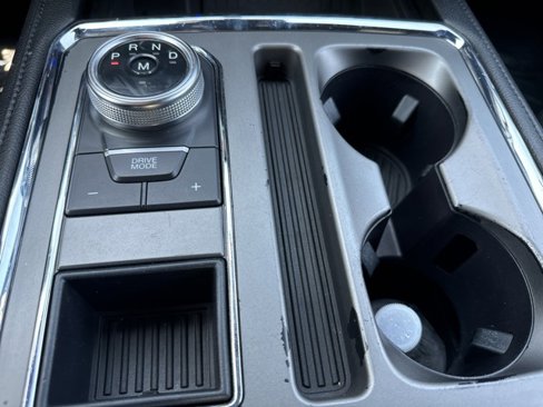 Used 2021 Ford Expedition XLT image 19