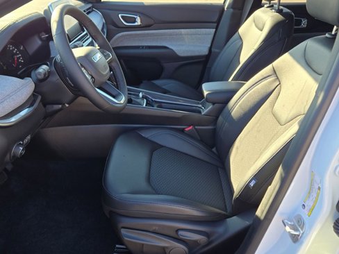 New 2025 Jeep Compass Latitude image 23