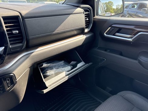 Used 2022 Chevrolet Silverado 1500 LT image 30