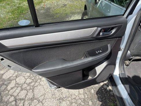 Used 2017 Subaru Outback 2.5i Premium image 20