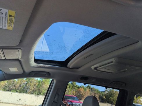 Used 2014 Honda Odyssey EX-L image 12