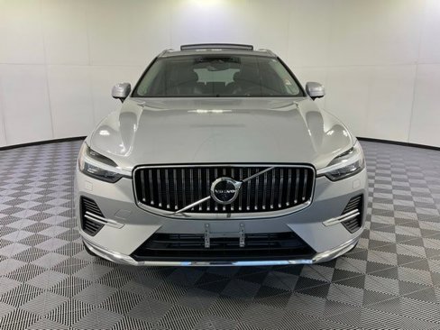 Certified 2023 Volvo XC60 T8 Ultimate w/ Climate Package image 2