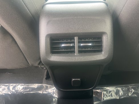 Used 2018 Chevrolet Equinox LT image 33