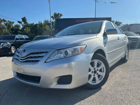 Used 2011 Toyota Camry XLE image 1