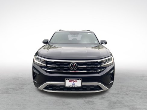Used 2022 Volkswagen Atlas Cross Sport SE image 2