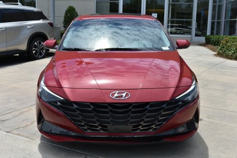 Used 2023 Hyundai Elantra Limited image 4
