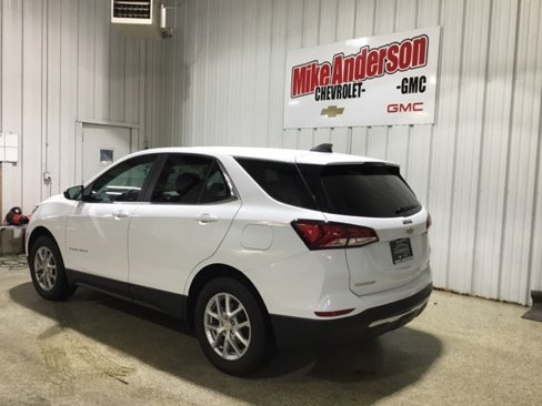 Used 2023 Chevrolet Equinox LT image 3