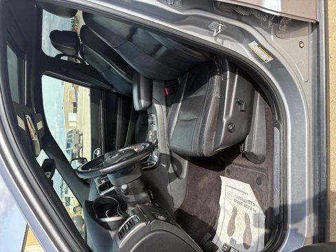 Used 2018 Jeep Grand Cherokee Limited image 12