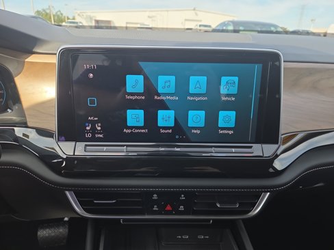 Used 2025 Volkswagen Atlas SE image 15