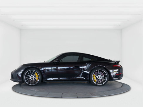 Used 2019 Porsche 911 Turbo S image 2