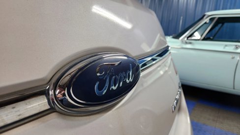 Used 2010 Ford Taurus Limited image 50