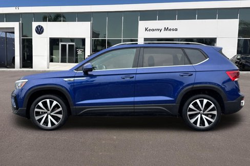 Used 2024 Volkswagen Taos SE image 7