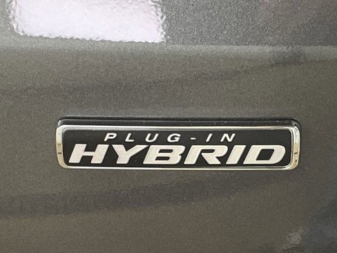 Used 2024 Ford Escape SE image 30