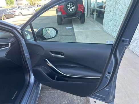 Used 2021 Toyota Corolla XLE w/ Carpet Mat Package (TMS) image 26