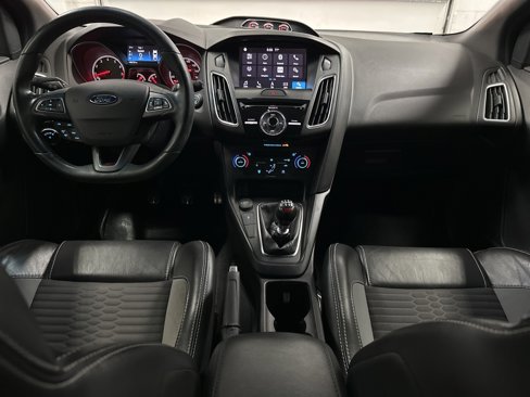 Used 2018 Ford Focus ST w/ Equipment Group 401A image 23