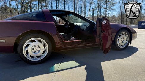 Used 1993 Chevrolet Corvette Coupe image 23