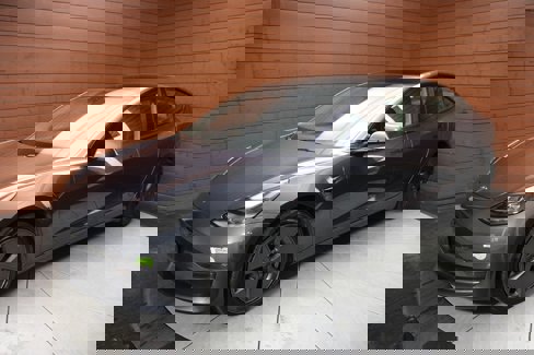 Used 2023 Tesla Model 3 Standard Range image 9
