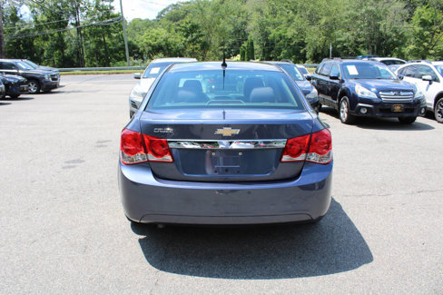 Used 2013 Chevrolet Cruze LS image 9