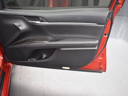 Used 2023 Toyota Camry XSE image 23
