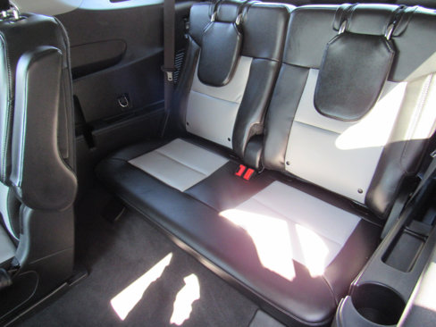 Used 2022 Ford Explorer XLT w/ Equipment Group 202A image 29