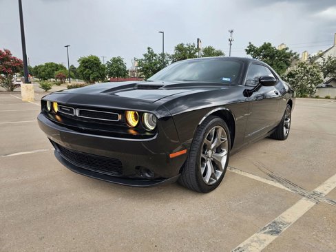 Used 2016 Dodge Challenger SXT w/ Sound Group image 8