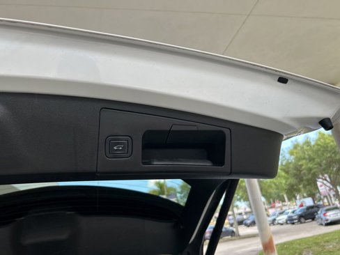 Used 2021 Cadillac XT4 Luxury image 31