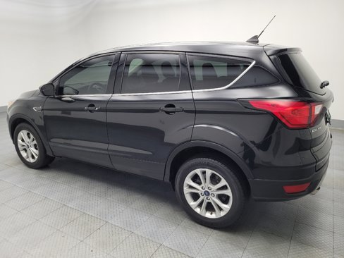 Used 2019 Ford Escape SE image 3