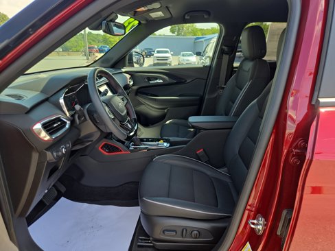 Used 2023 Chevrolet TrailBlazer RS w/ Convenience Package image 12