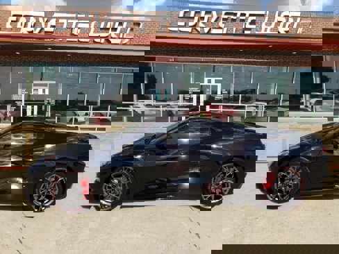 Used 2024 Chevrolet Corvette Stingray Coupe w/ Z51 Performance Package image 9