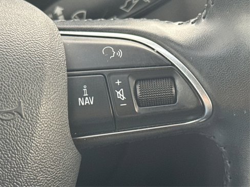 Used 2015 Audi Q5 2.0T Premium Plus w/ Technology Package image 38