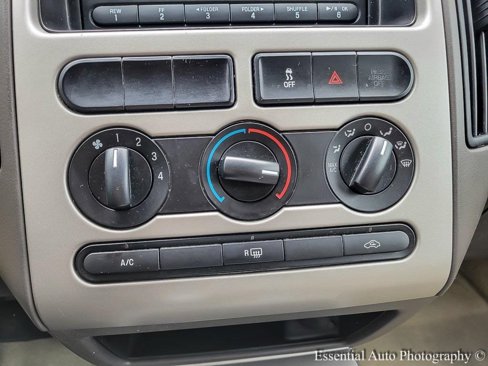 Used 2010 Ford Edge SE image 14