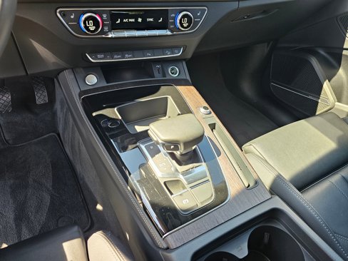 Certified 2024 Audi Q5 2.0T Premium Plus image 23