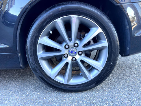 Used 2011 Volvo C70 T5 w/ Convenience Pkg image 47