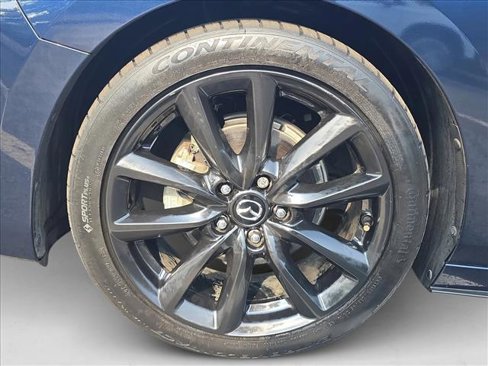 Used 2019 MAZDA MAZDA3 Hatchback w/ Premium Package image 21