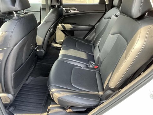 Used 2023 Kia Sportage EX image 11