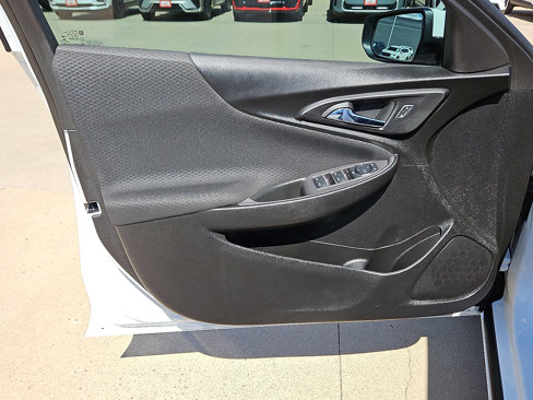 Used 2024 Chevrolet Malibu LT image 12