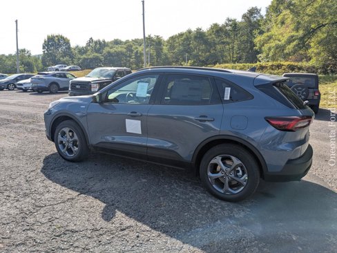 New 2025 Ford Escape ST-Line image 3