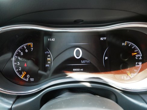 Used 2021 Jeep Grand Cherokee Laredo X image 16