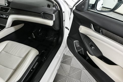 Used 2020 Honda Accord Touring image 25