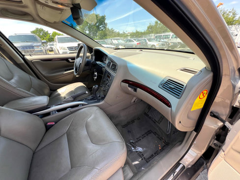 Used 2002 Volvo V70 Cross Country image 29