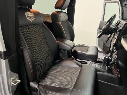 Used 2012 Jeep Wrangler Sahara image 14