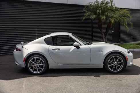 Used 2017 MAZDA MX-5 Miata RF Grand Touring image 10