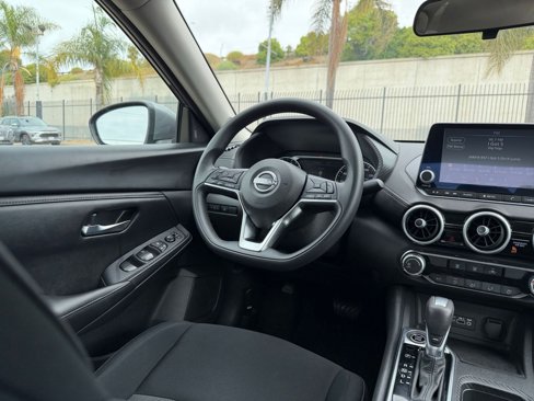 Used 2024 Nissan Sentra SV image 32