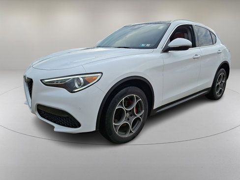 Used 2018 Alfa Romeo Stelvio Ti image 5