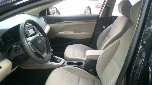 Used 2017 Hyundai Elantra SE image 24
