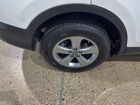 Used 2015 Toyota RAV4 XLE image 9
