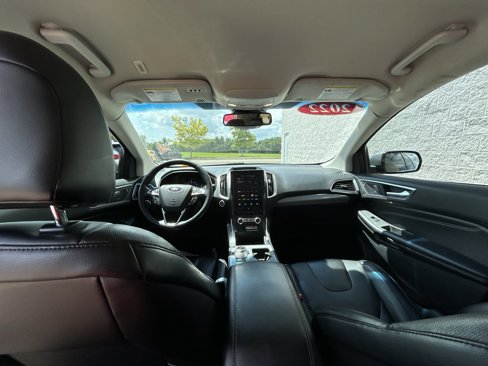 Used 2022 Ford Edge Titanium w/ Equipment Group 301A image 10
