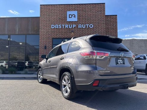 Used 2015 Toyota Highlander XLE image 7